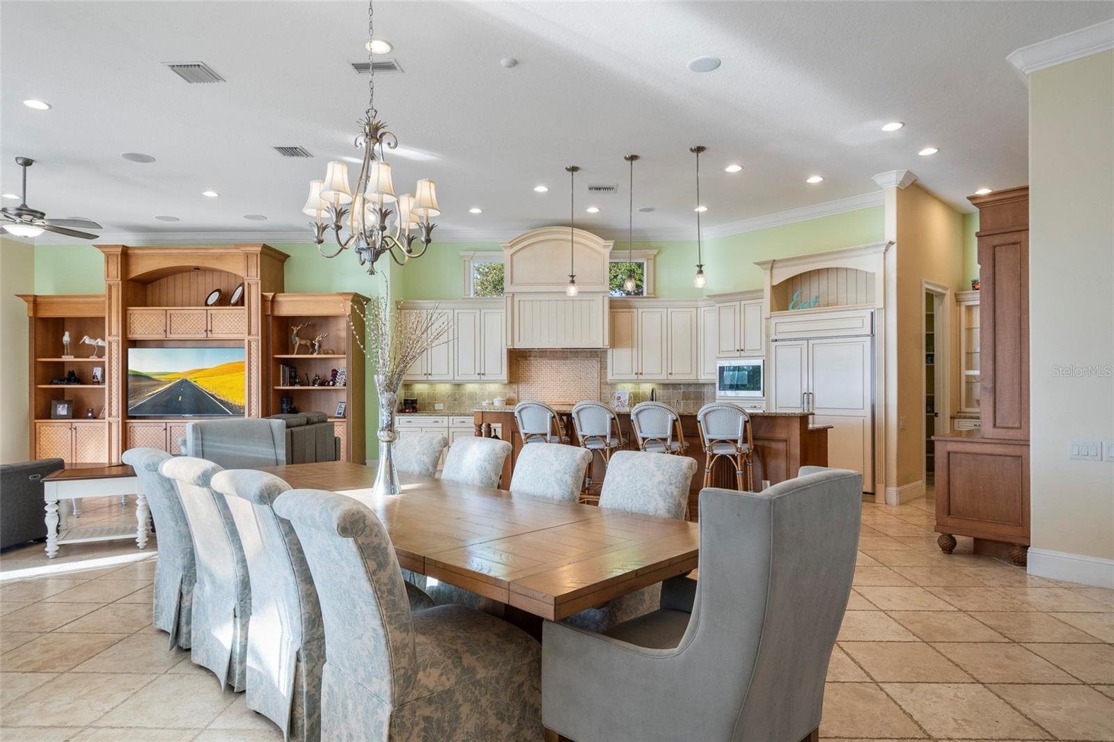 KEENES POINTE - Residential