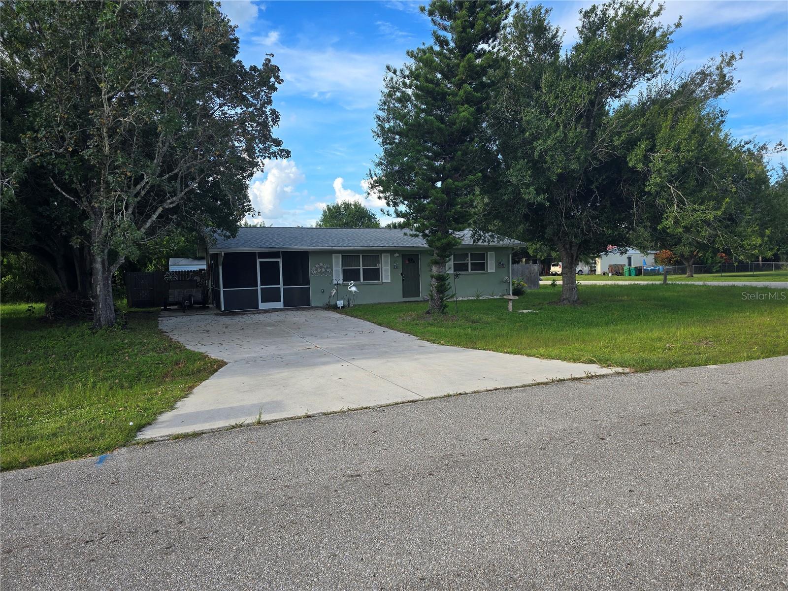 Cozy 2 Bedroom, 1 Bath Home on a Corner Lot in Punta Gorda
Welcome to this charming and well-maintained home located on a spacious corner lot in beautiful Punta Gorda. Featuring 2 comfortable bedrooms and 1 full bathroom, this cozy residence offers both functionality and warmth.
Enjoy cooking in the nice-sized kitchen, complete with a breakfast bar and plenty of cabinet space—perfect for casual dining and entertaining. The privacy-fenced backyard provides a serene outdoor retreat, ideal for pets, gardening, or simply relaxing.
Upgrades include a new roof (2023) and updated electric panel (2023), offering peace of mind and added value. With quick access to I-75, commuting and travel are a breeze.
Don’t miss this great opportunity—whether you’re a first-time homebuyer, investor, or looking to downsize in a quiet, convenient location!