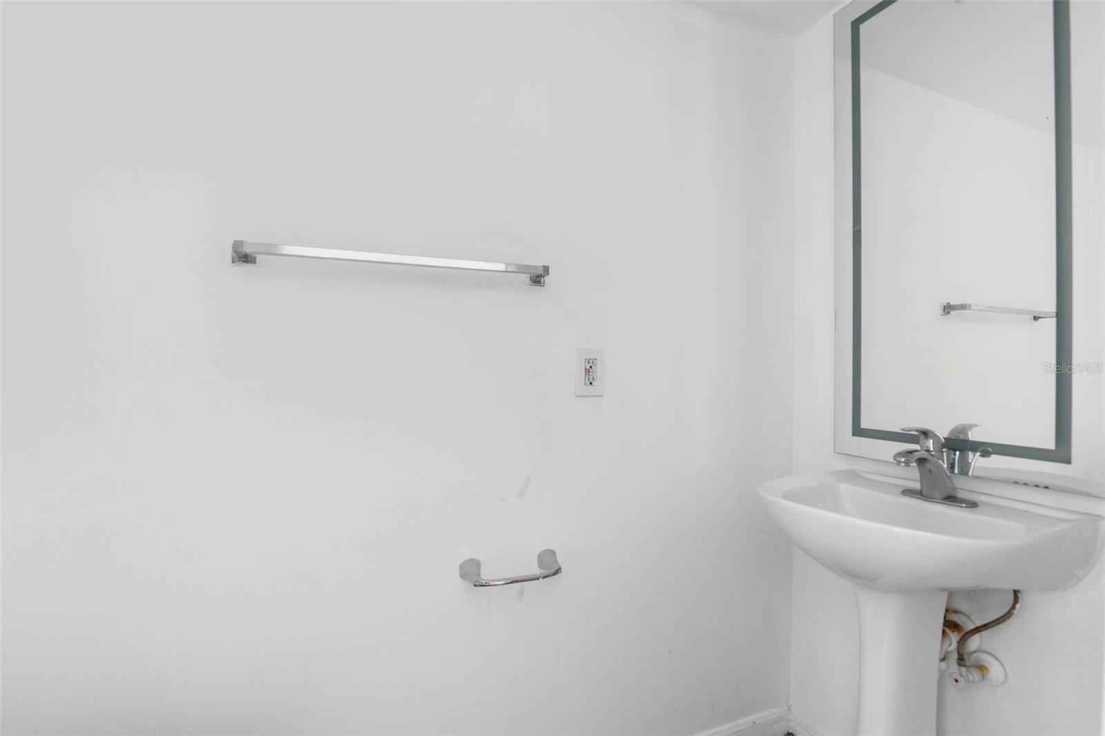 04 FAIRWAYS - Residential