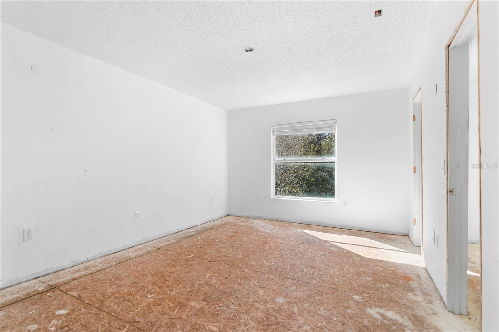 04 FAIRWAYS - Residential