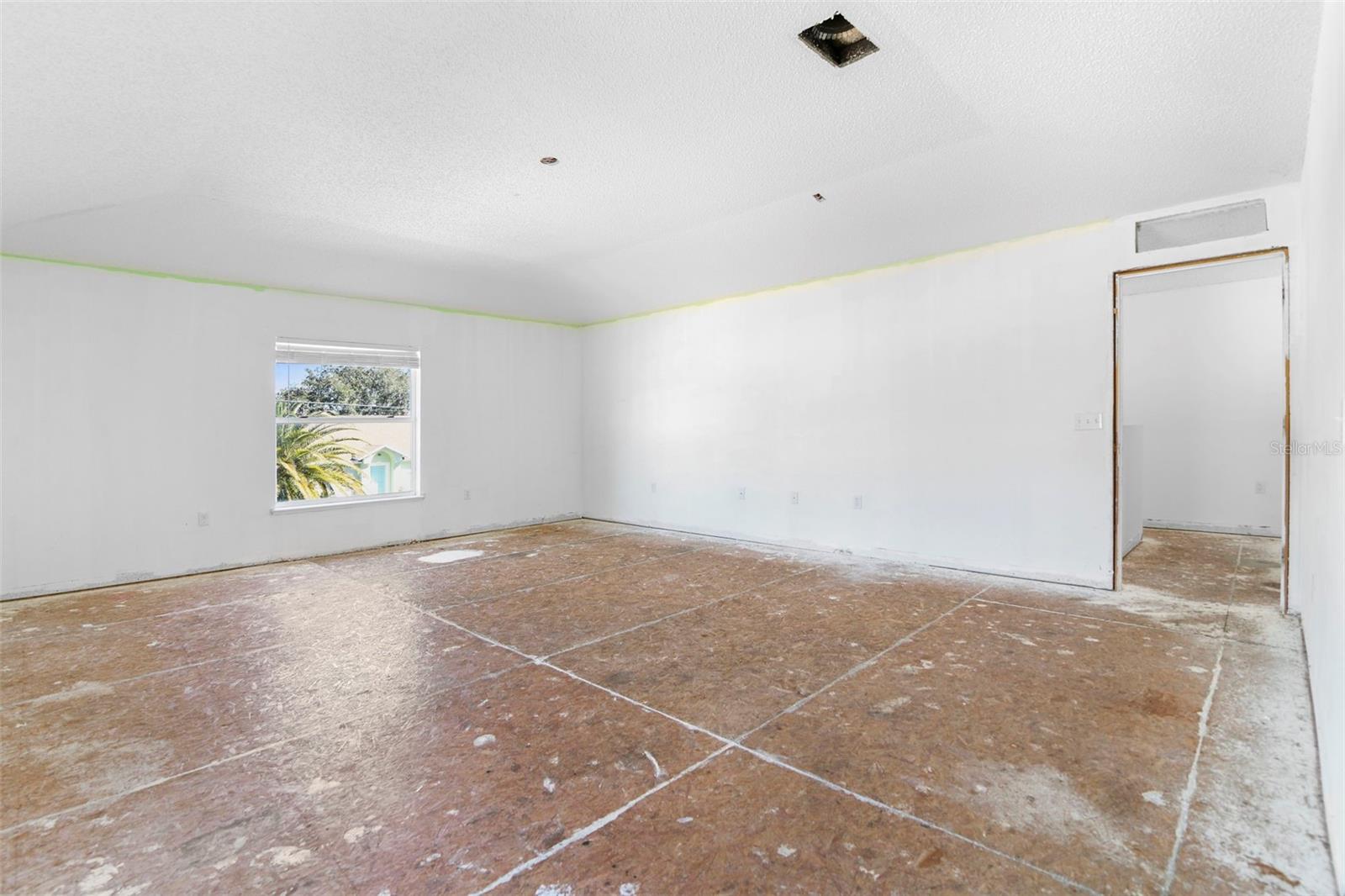 04 FAIRWAYS - Residential