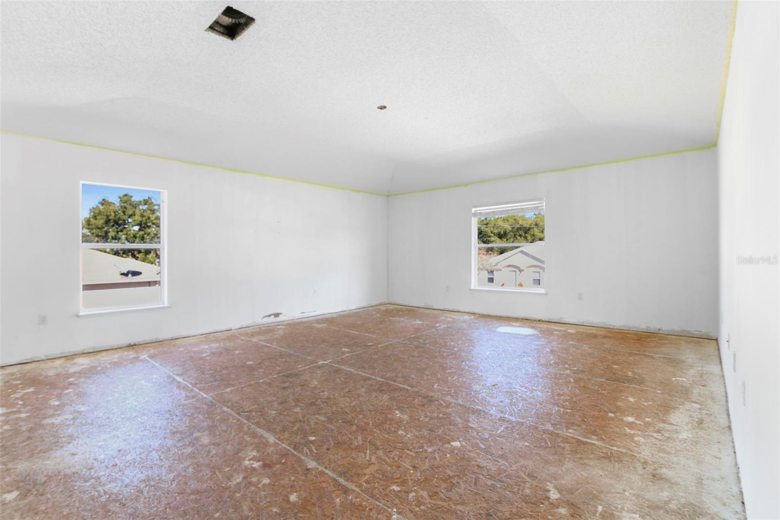 04 FAIRWAYS - Residential