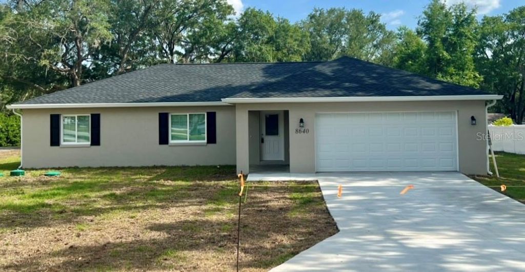 Photo of 8640 SE 157 Place, Summerfield, FL 34491 (MLS # OM724457)