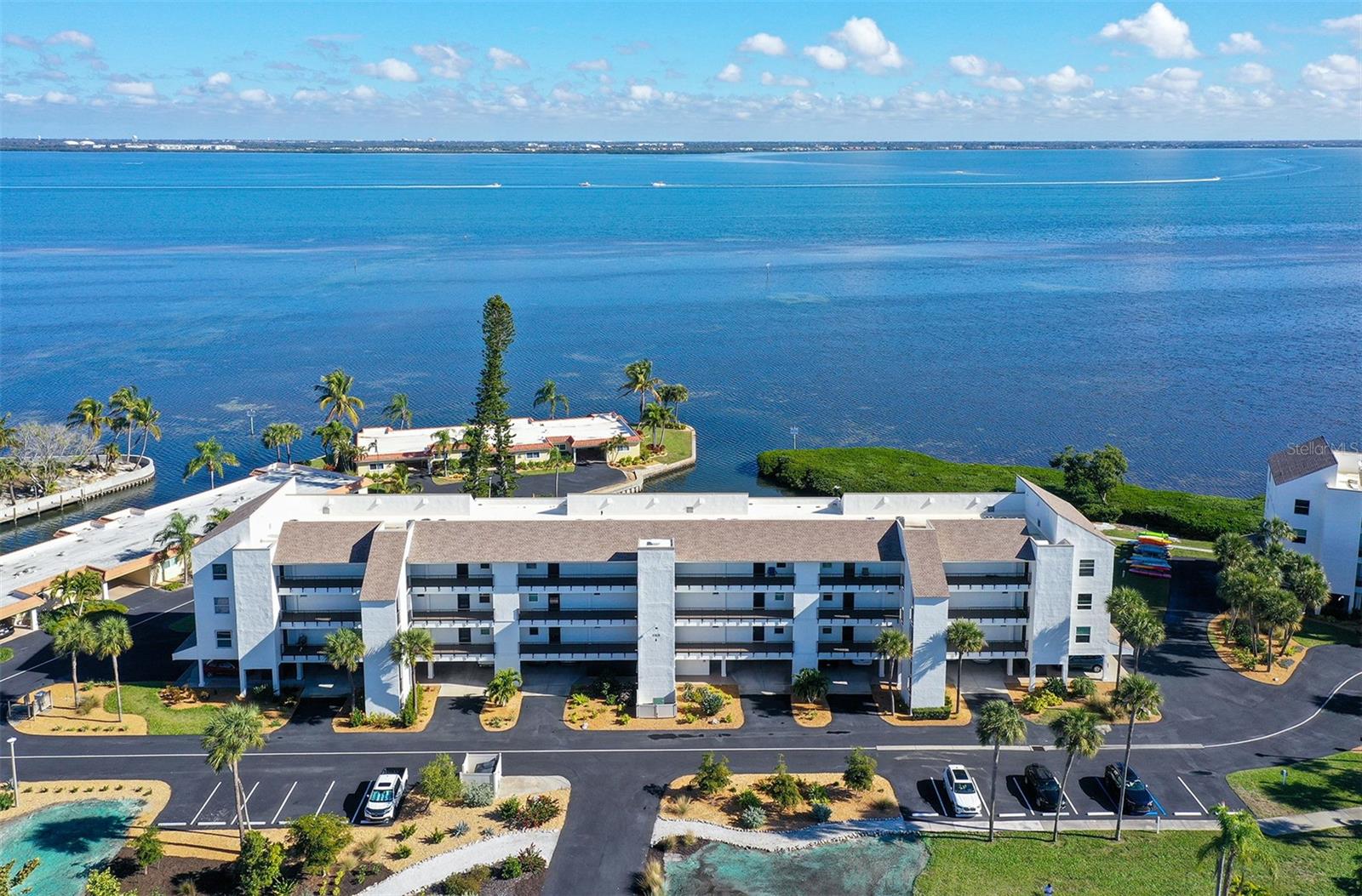 WINDWARD BAY AMD - Residential