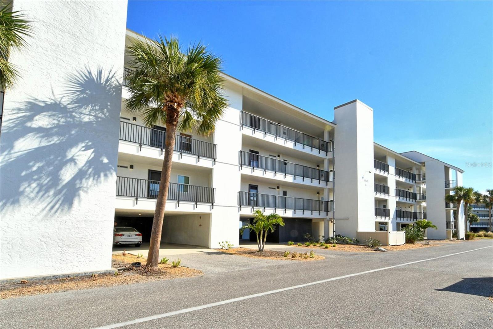 WINDWARD BAY AMD - Residential