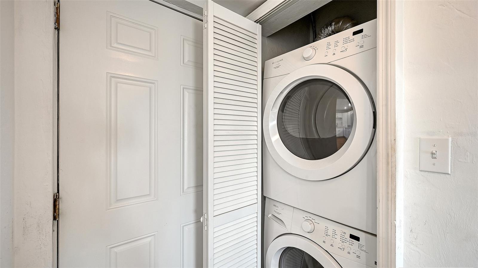 WINDWARD BAY AMD - Residential