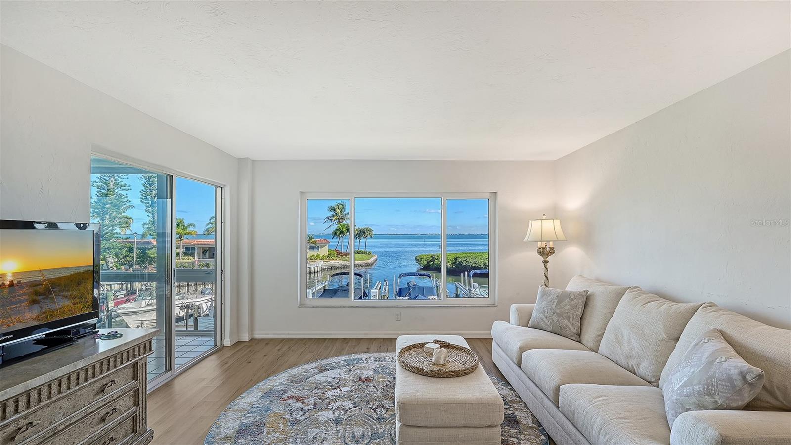 WINDWARD BAY AMD - Residential