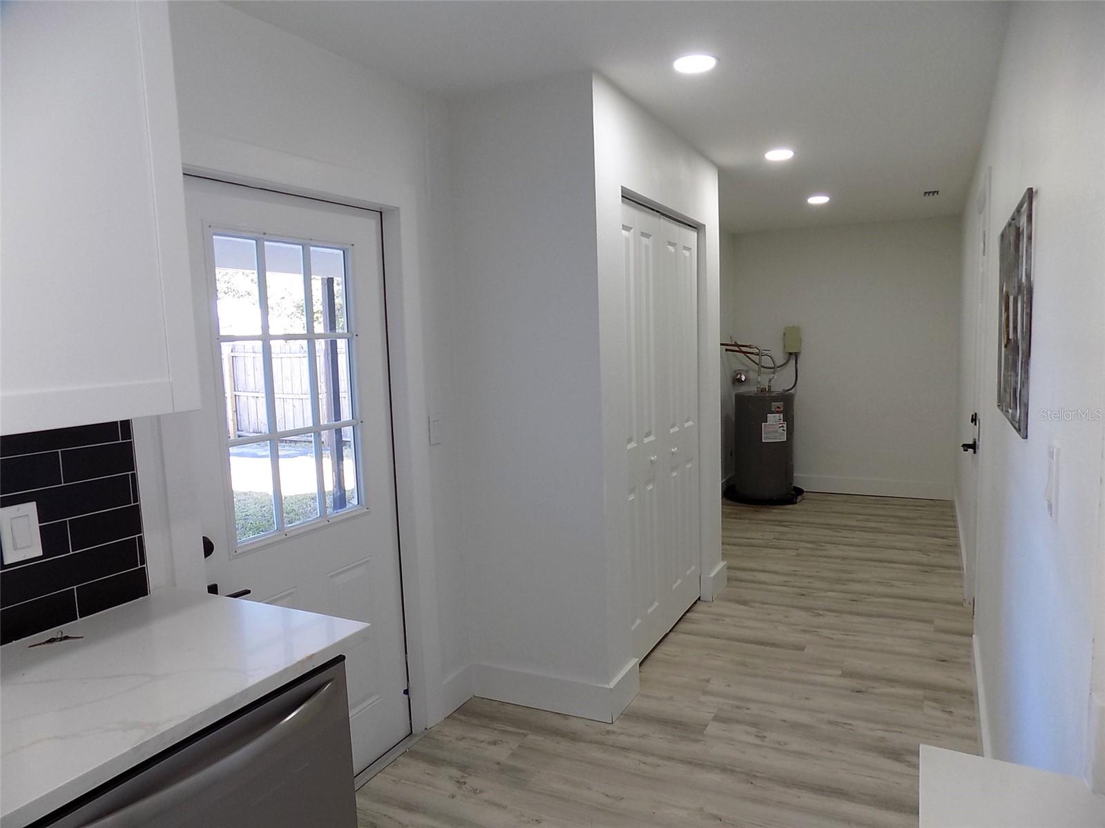 HARBOR PALMS-UNIT ONE - Residential