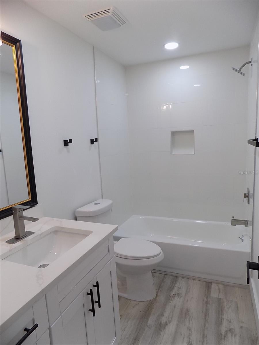 HARBOR PALMS-UNIT ONE - Residential