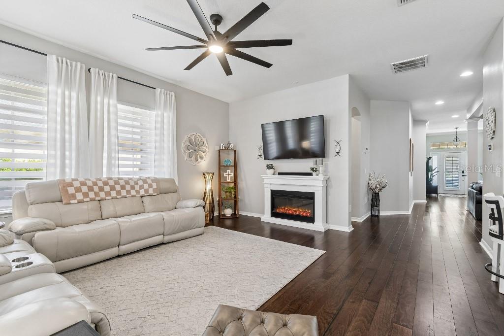 CONNERTON VILLAGE 01 PRCL 101 & 102 - Residential