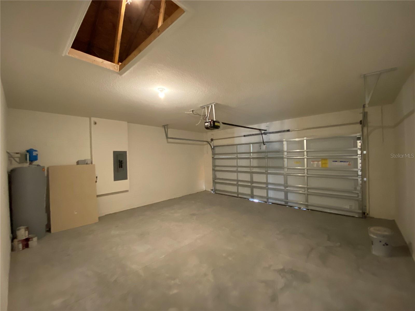 LAKE DIAMOND NORTH SUB - Residential Lease