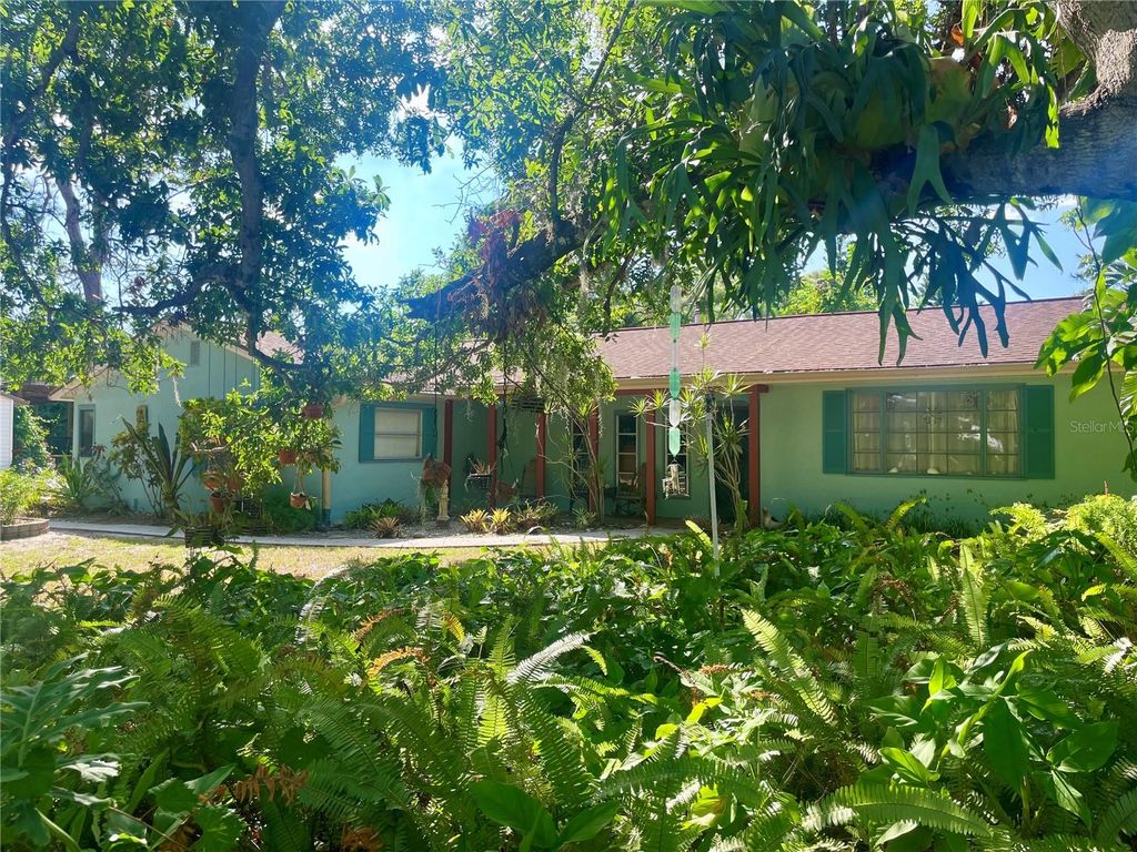 Photo of 550 46th Street, Sarasota, FL 34234 (MLS # A4668768)