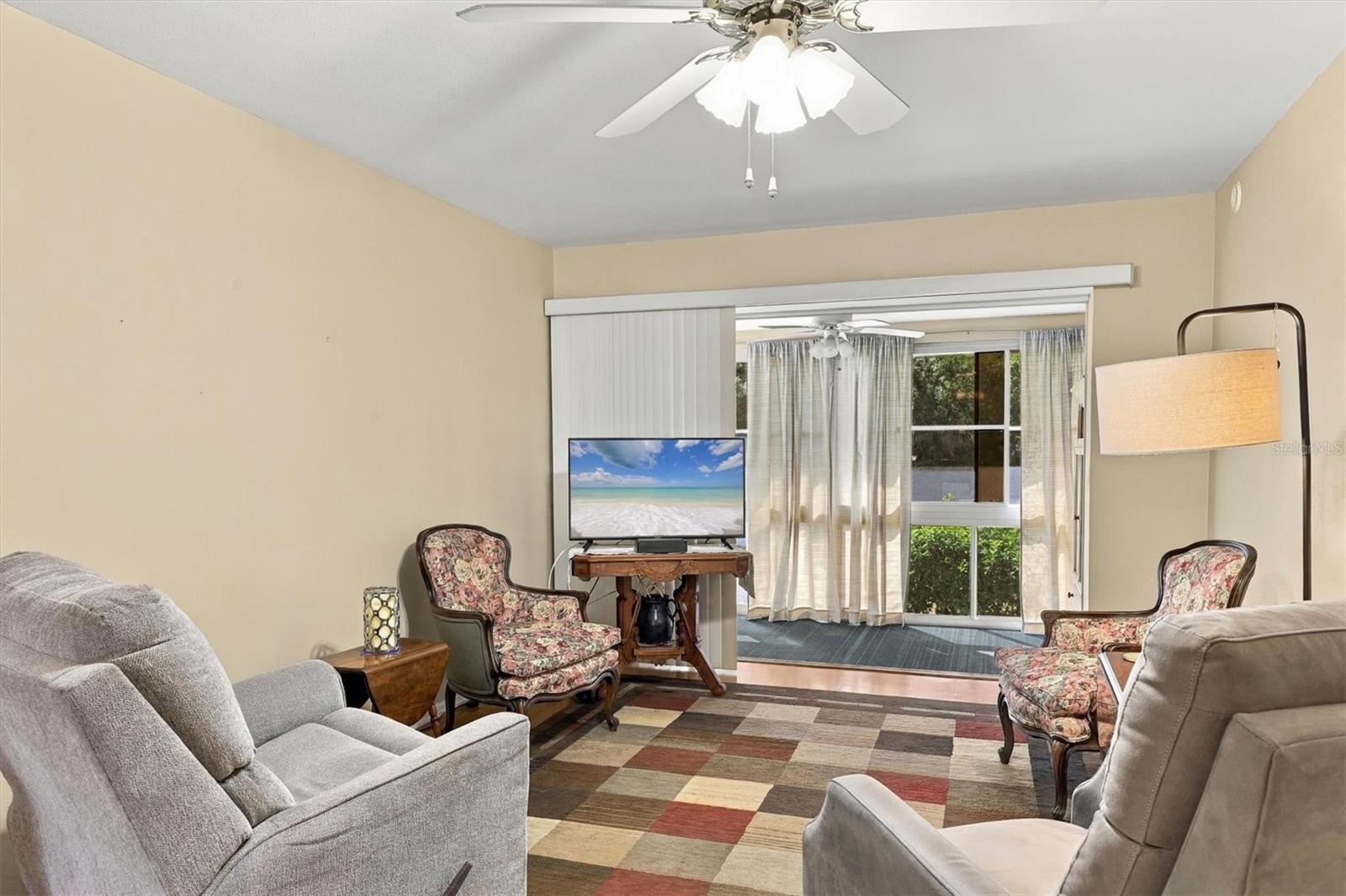 3950 ROXANE BOULEVARD 3B