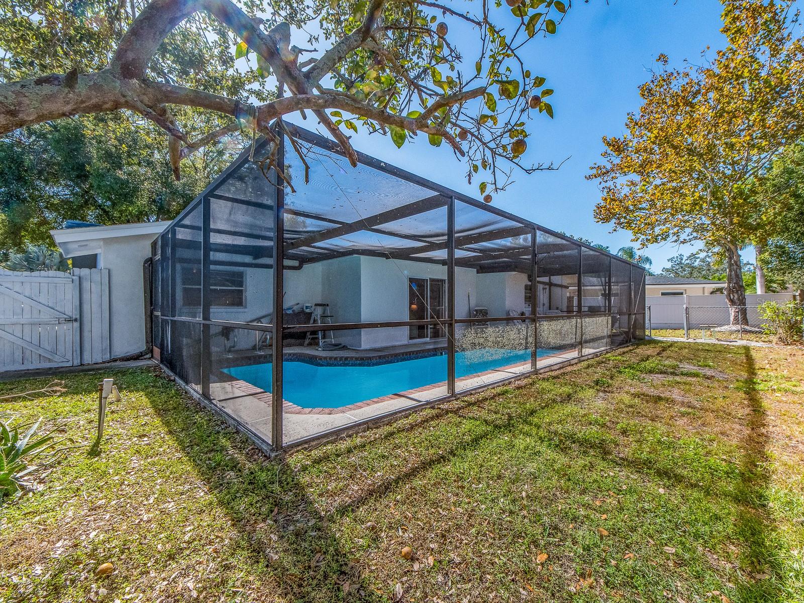 HARBOR PALMS-UNIT TWO - Residential