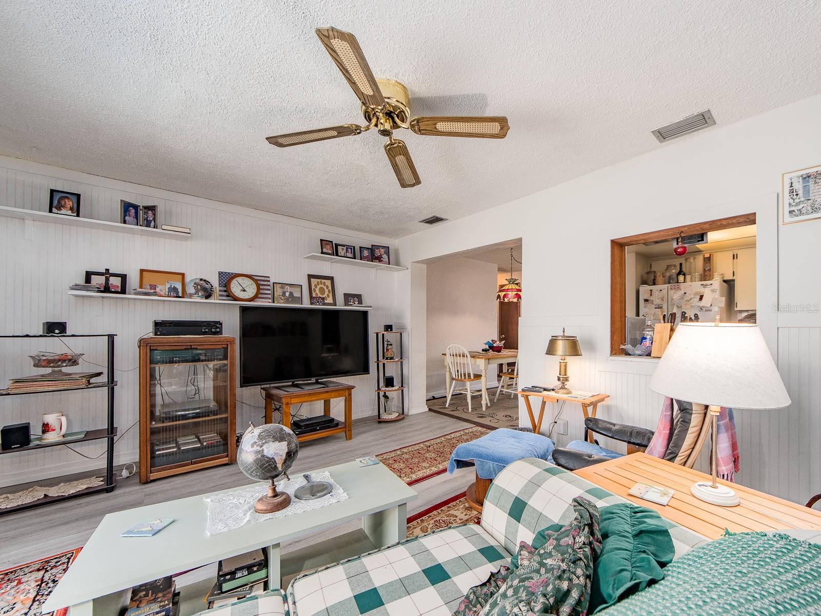 HARBOR PALMS-UNIT TWO - Residential