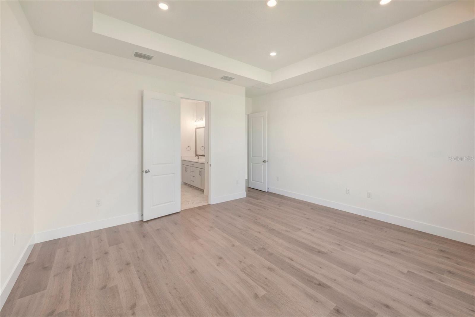 PALMERA AT WELLEN PARK - Residential