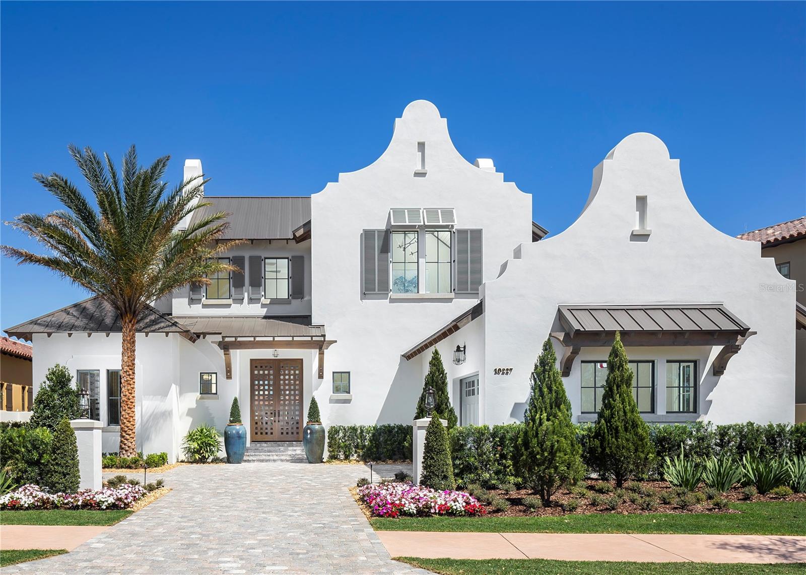 GOLDEN OAK - Residential