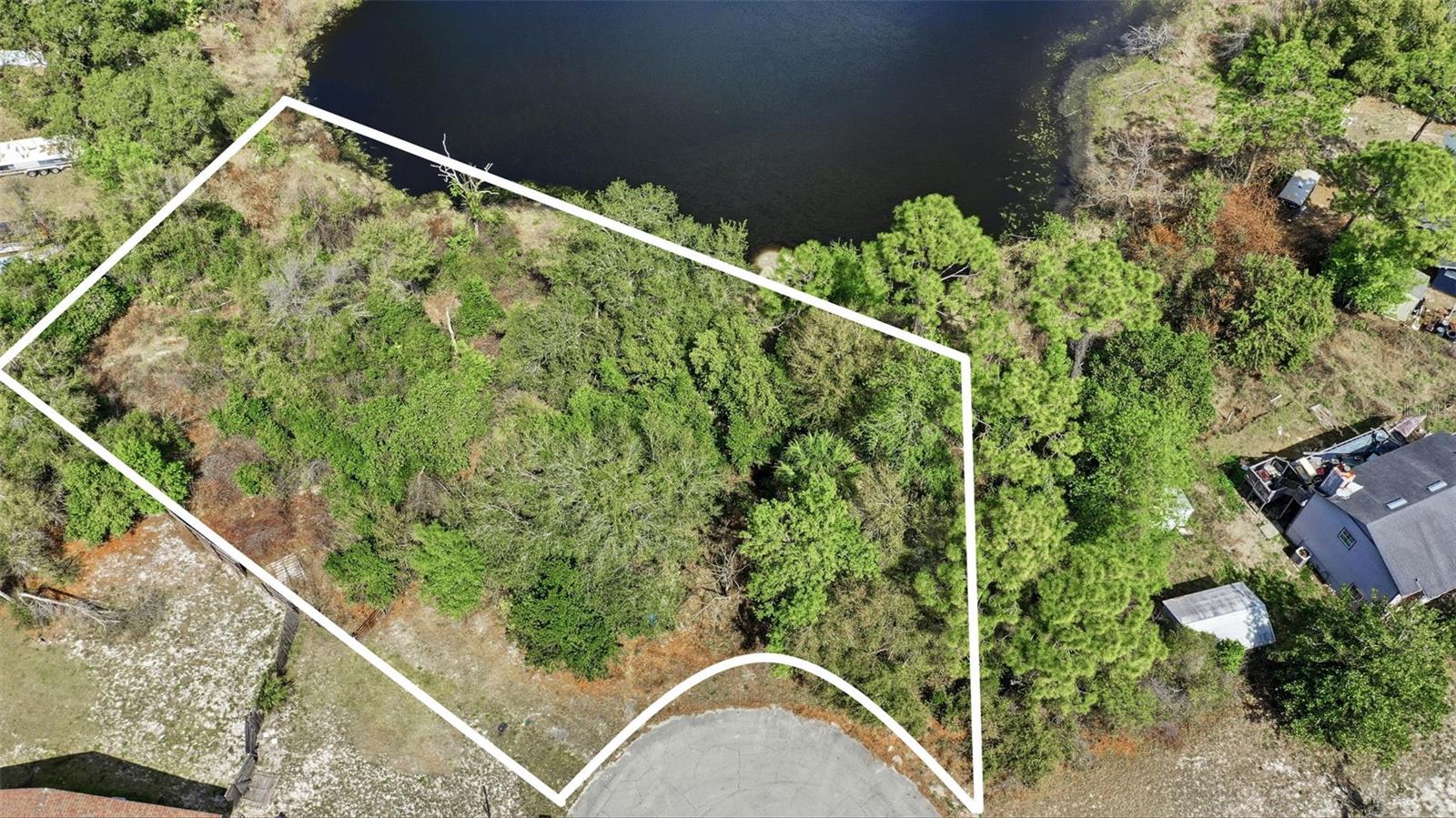 DELTONA LAKES - Land