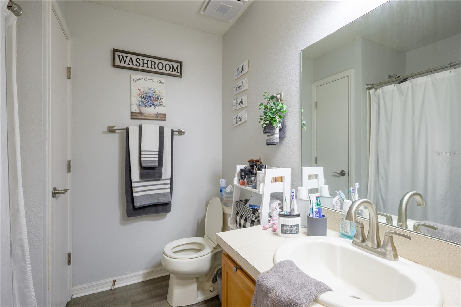 ST CHARLES PLACE PH 5 - Residential Lease