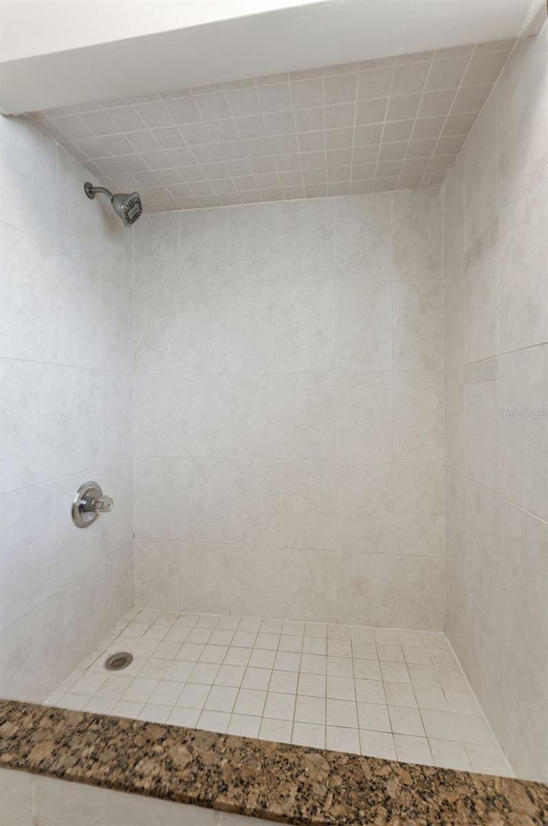 DREWS JOHN H SUB BLKS 1 TO 10 - Residential