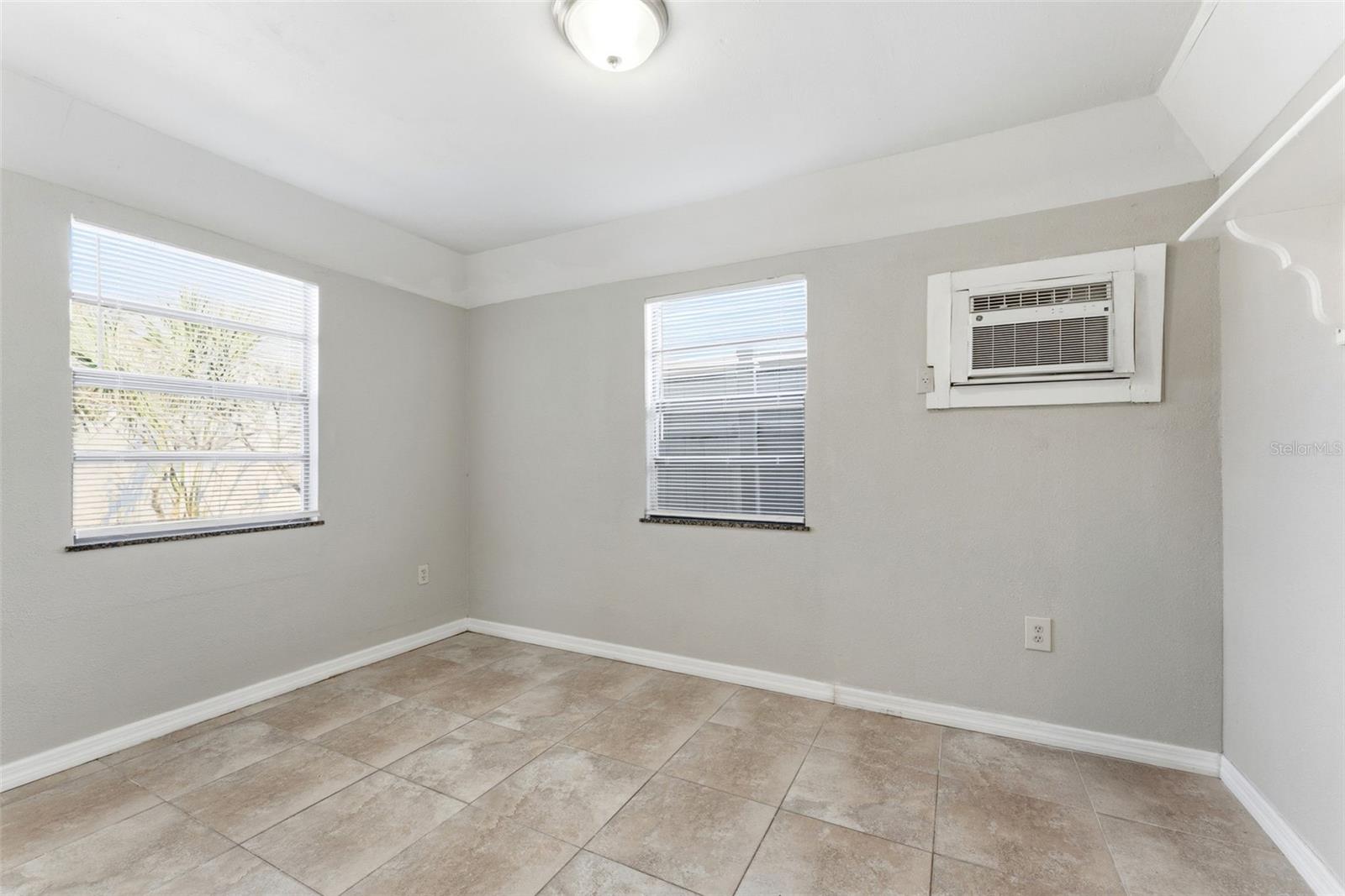 DREWS JOHN H SUB BLKS 1 TO 10 - Residential