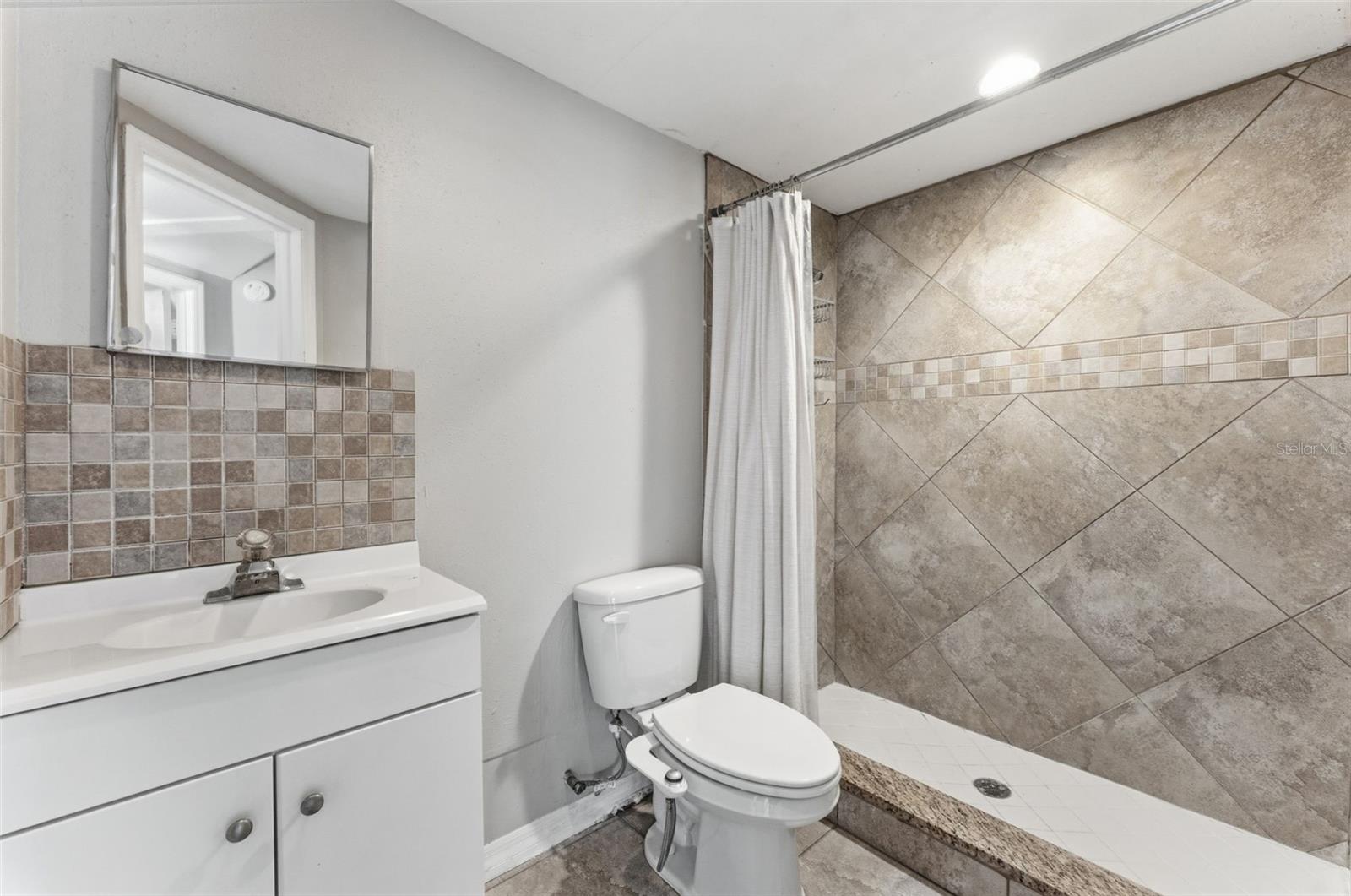 DREWS JOHN H SUB BLKS 1 TO 10 - Residential