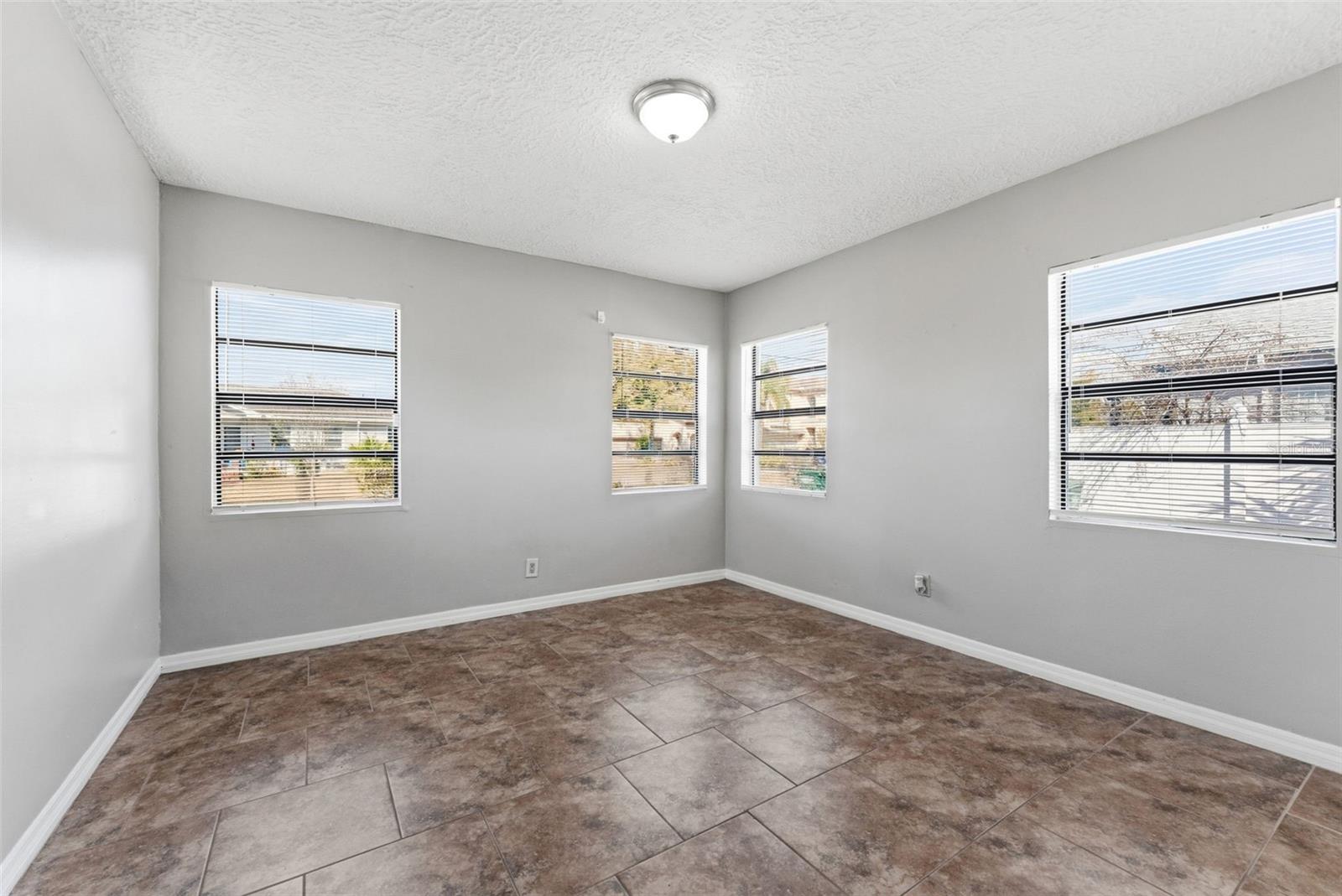 DREWS JOHN H SUB BLKS 1 TO 10 - Residential