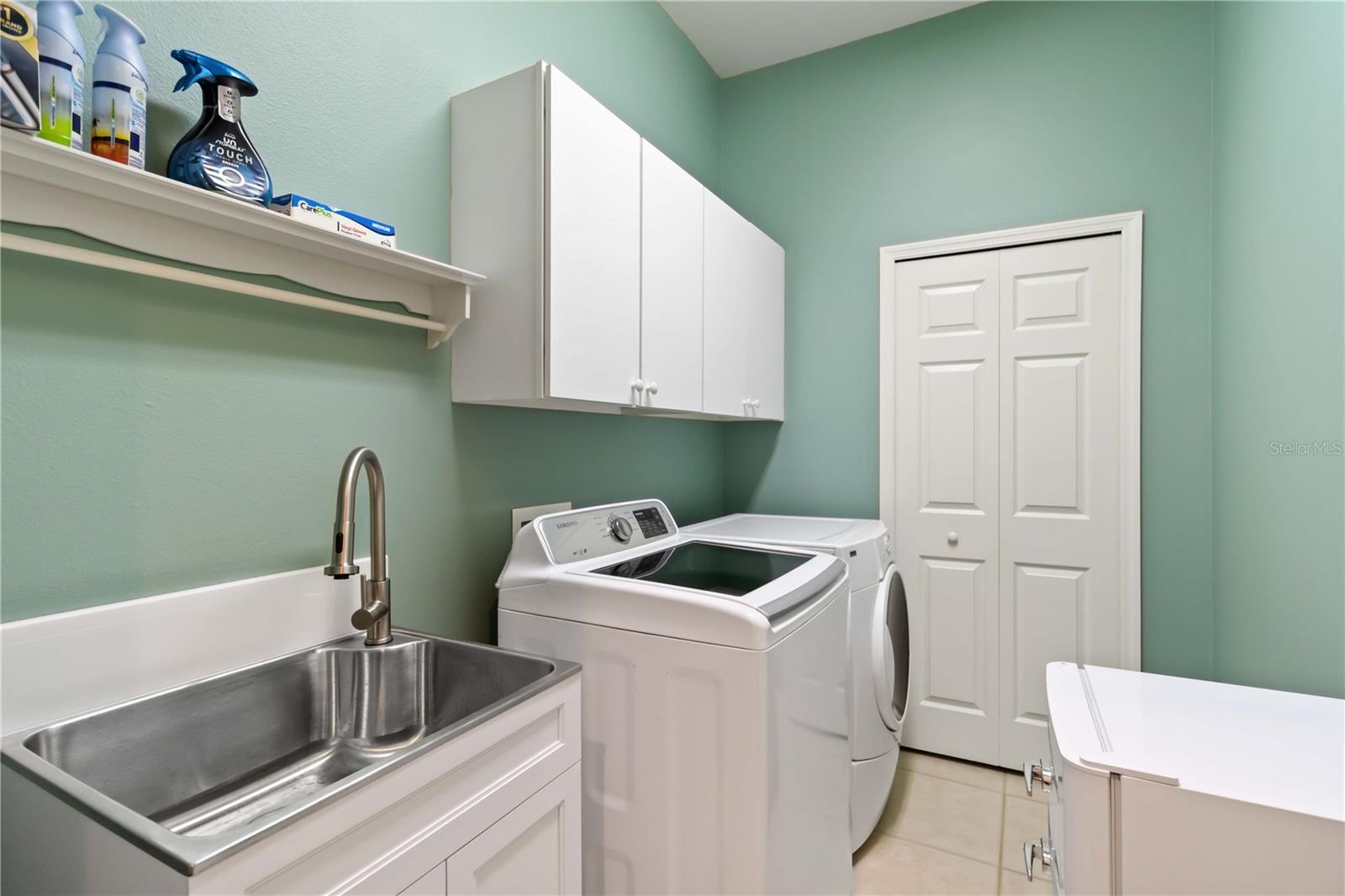 THE HAMPTONS - Residential