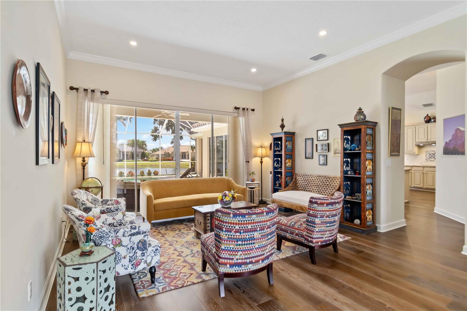 THE HAMPTONS - Residential