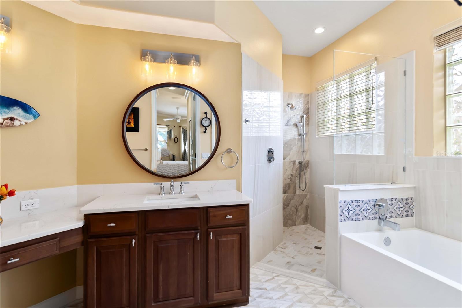 THE HAMPTONS - Residential