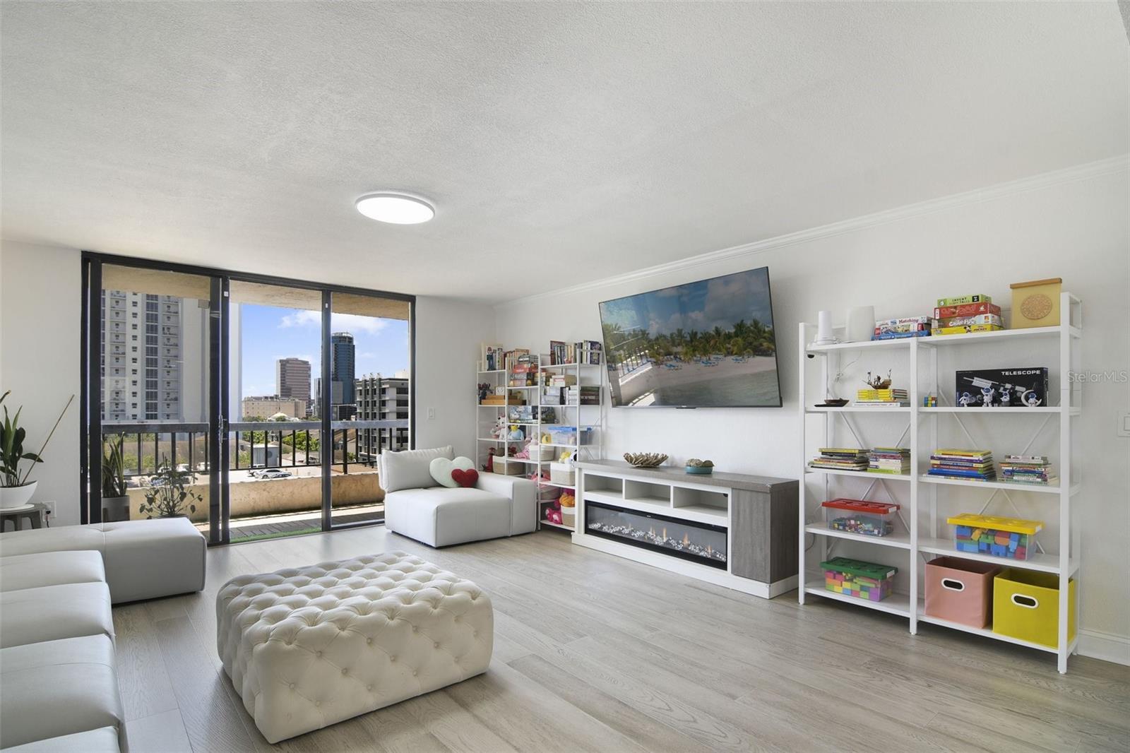 530 E CENTRAL BOULEVARD 803