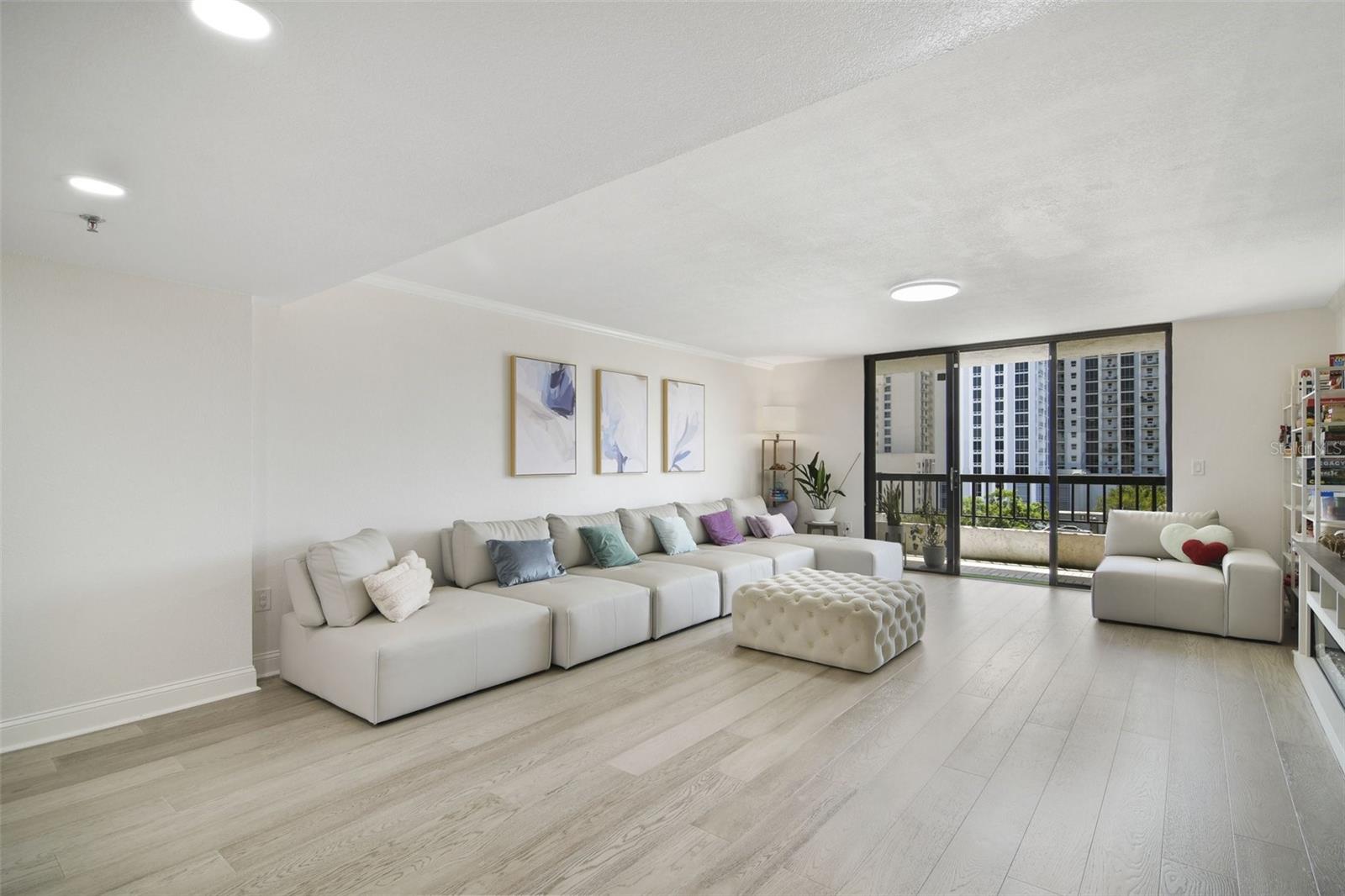 530 E CENTRAL BOULEVARD 803