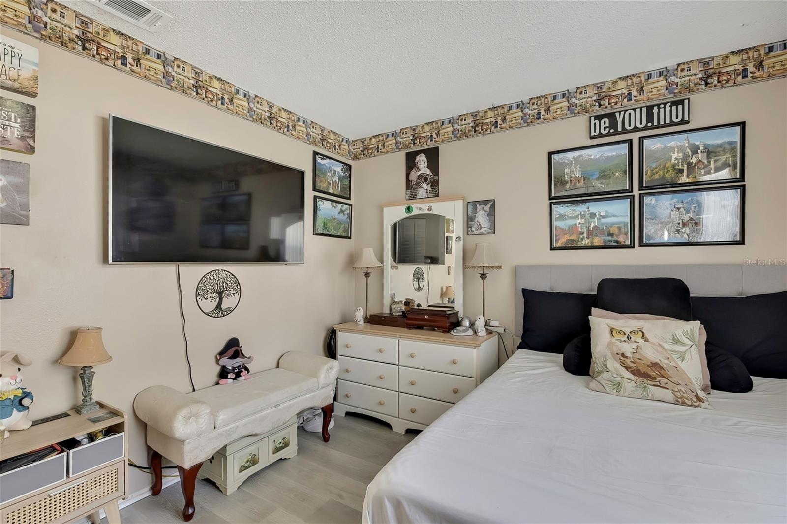 CARROLLWOOD MEADOWS UNIT VI SE - Residential