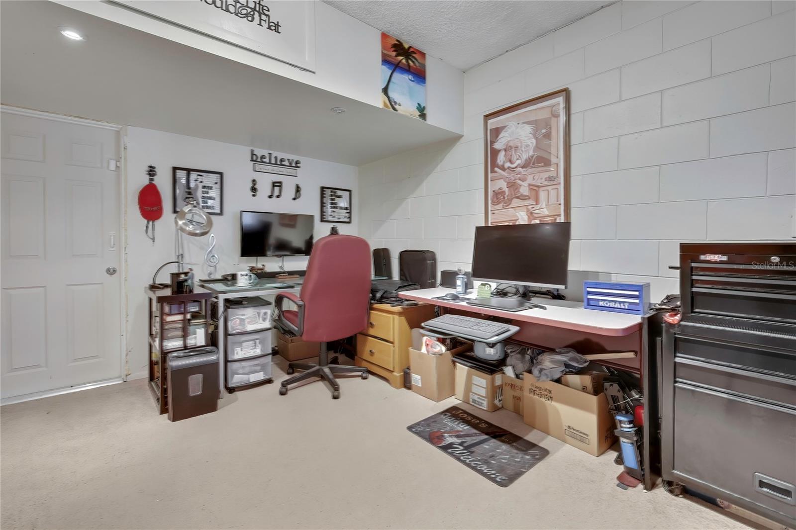 CARROLLWOOD MEADOWS UNIT VI SE - Residential