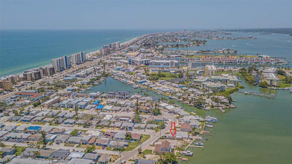 Photo of 14607 N Bayshore Drive, Madeira Beach, FL 33708 (MLS # TB8515001)