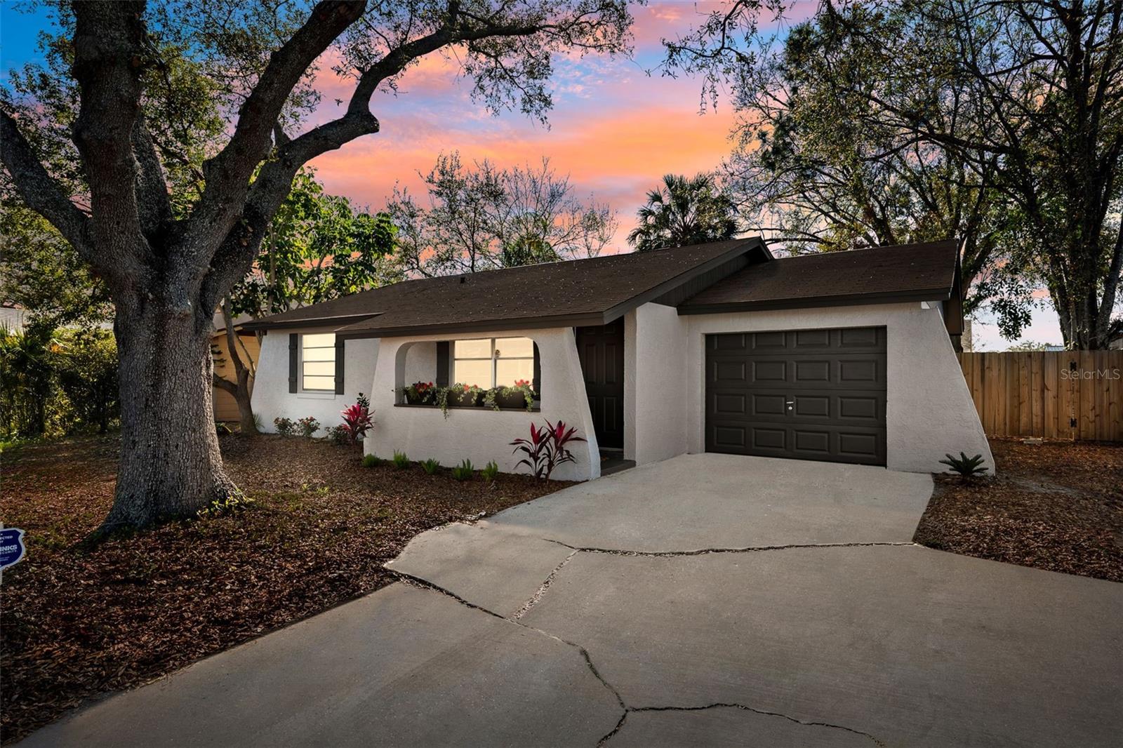 10108 HUNTERS POINT COURT