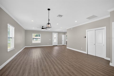 7977 49th Avenue N, St Petersburg, FL 33709