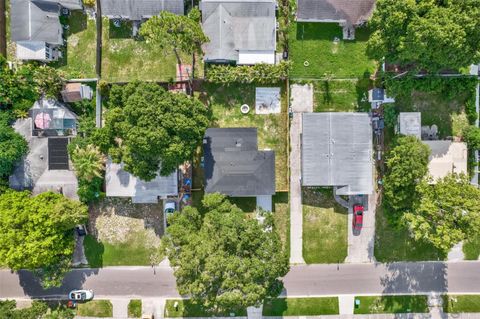 A home in SEMINOLE