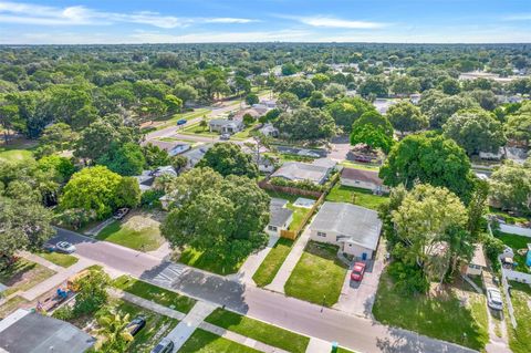 A home in SEMINOLE