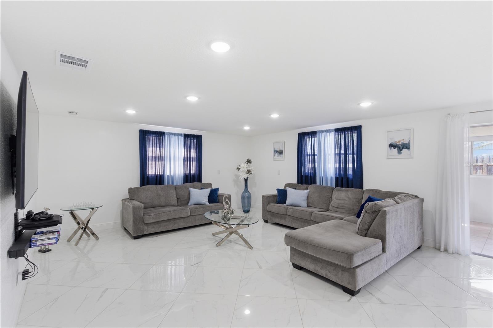 APOLLO BEACH UNIT TWO - Residential