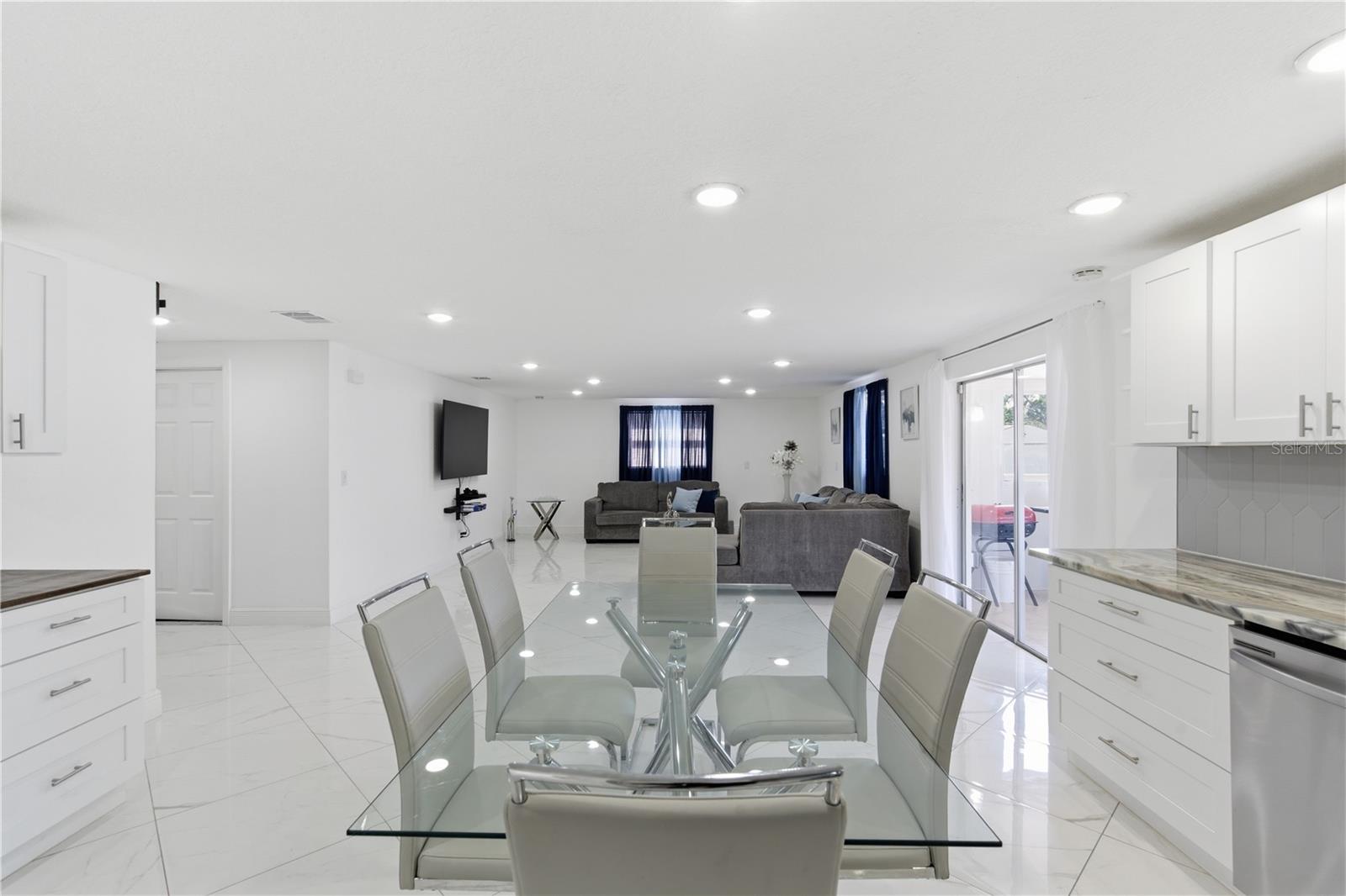 APOLLO BEACH UNIT TWO - Residential