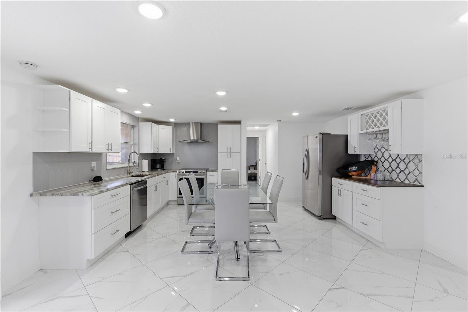APOLLO BEACH UNIT TWO - Residential
