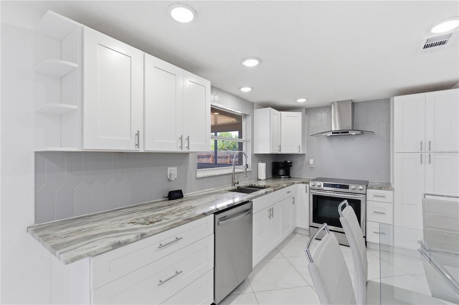 APOLLO BEACH UNIT TWO - Residential