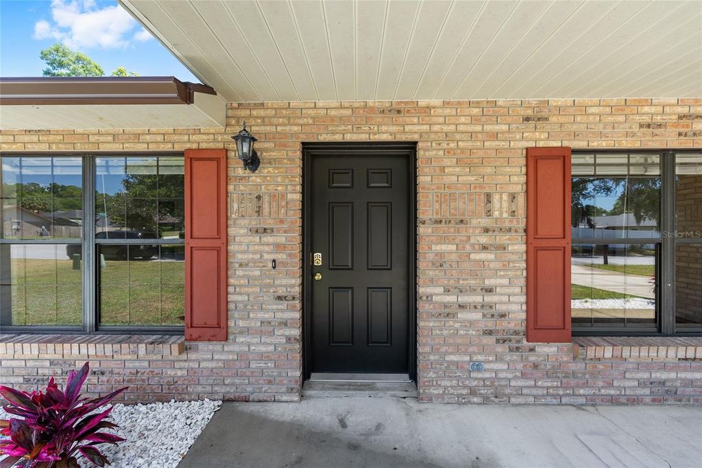 Photo of 6057 SE 39th Avenue, Ocala, FL 34480 (MLS # OM717883)