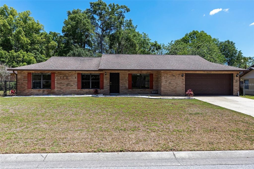 Photo of 6057 SE 39th Avenue, Ocala, FL 34480 (MLS # OM717883)