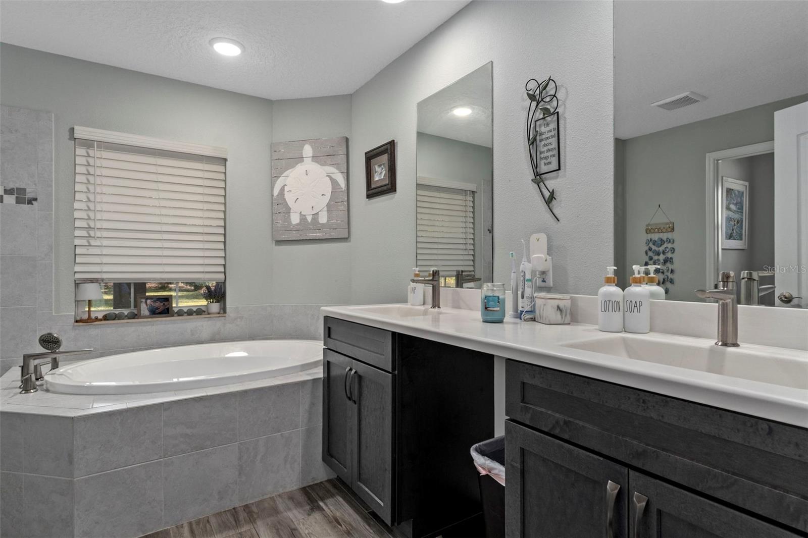 PINE RIDGE UNIT 02 - Residential