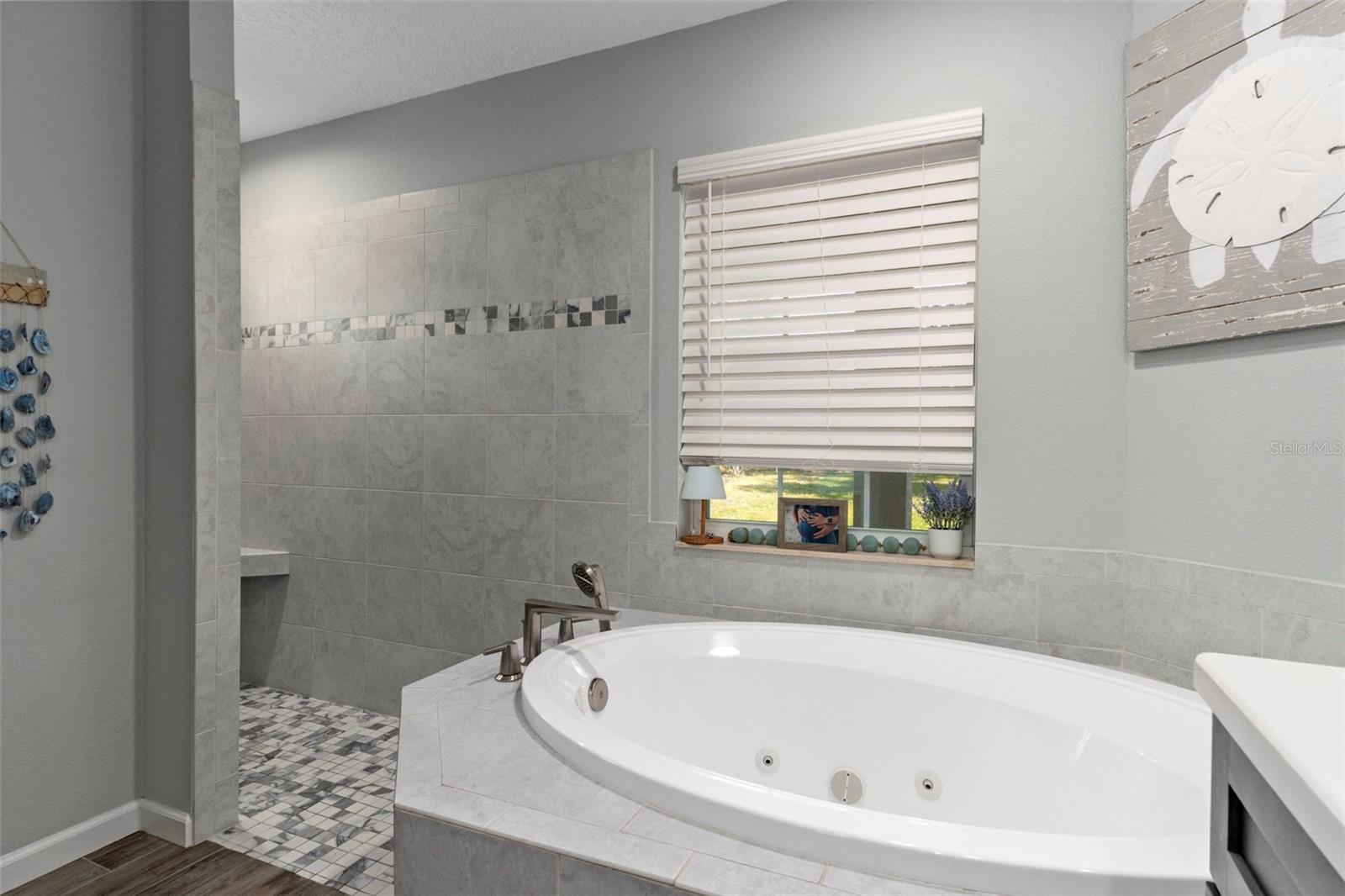 PINE RIDGE UNIT 02 - Residential