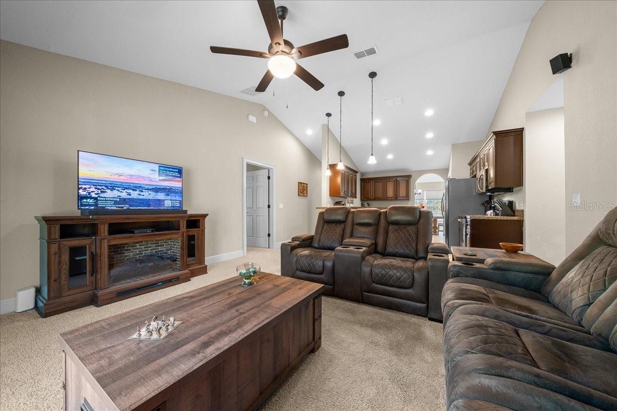 SILVER SPGS SHORES UN 12 - Residential