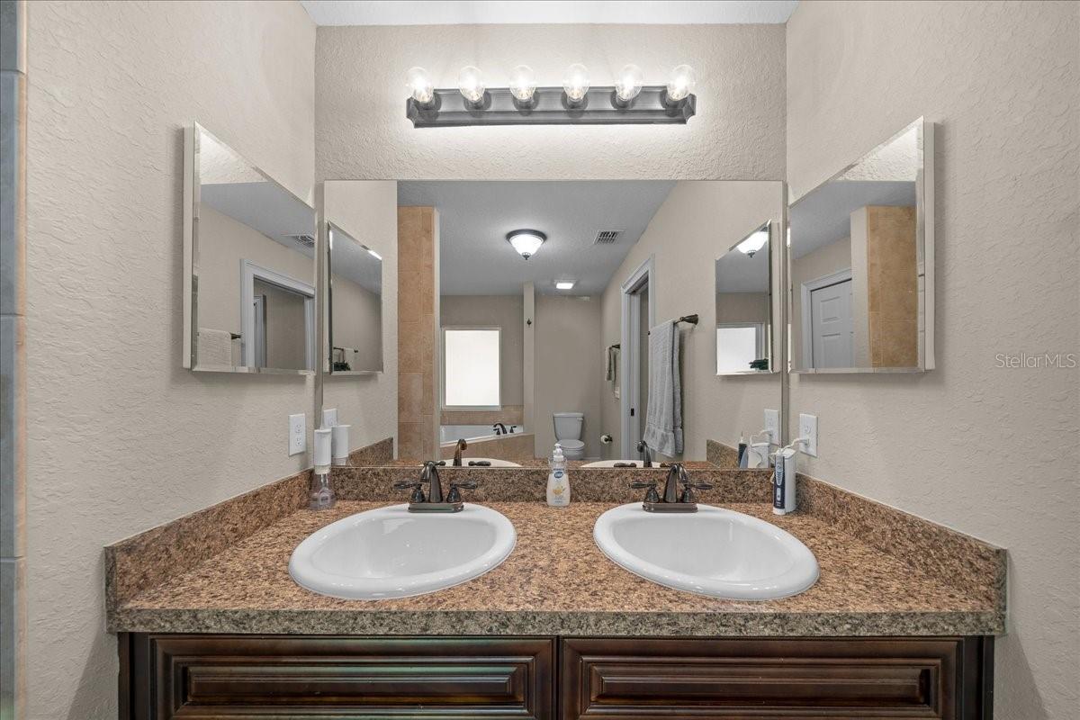 SILVER SPGS SHORES UN 12 - Residential