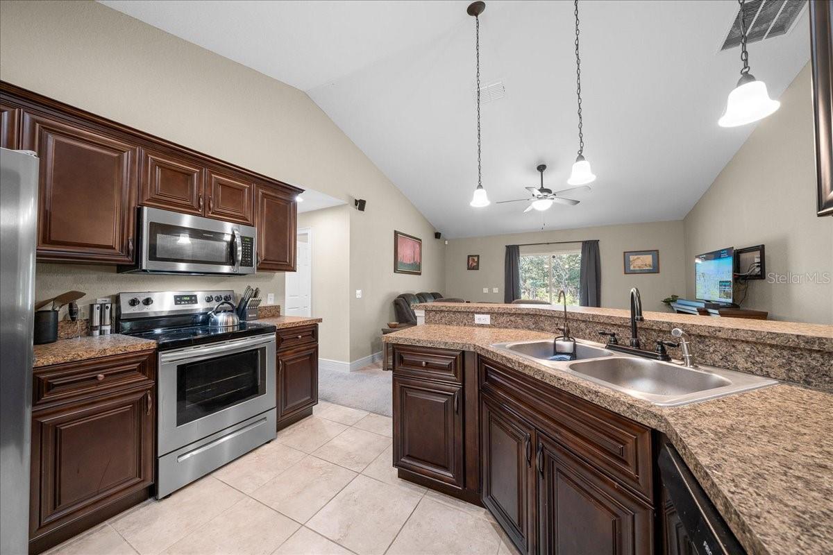 SILVER SPGS SHORES UN 12 - Residential